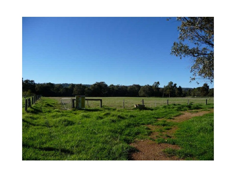 128 Richardson Rd, Serpentine WA 6125