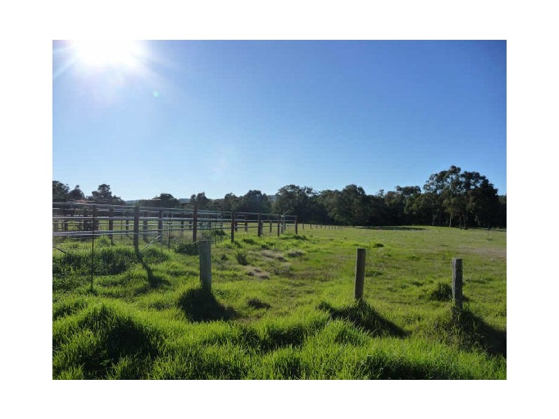 128 Richardson Rd, Serpentine WA 6125