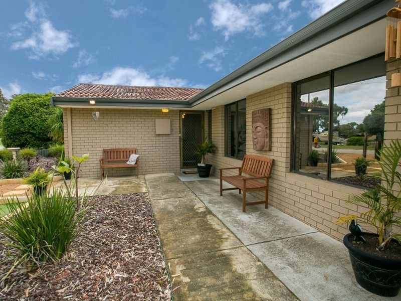 3 Clements Grove, Armadale WA 6112