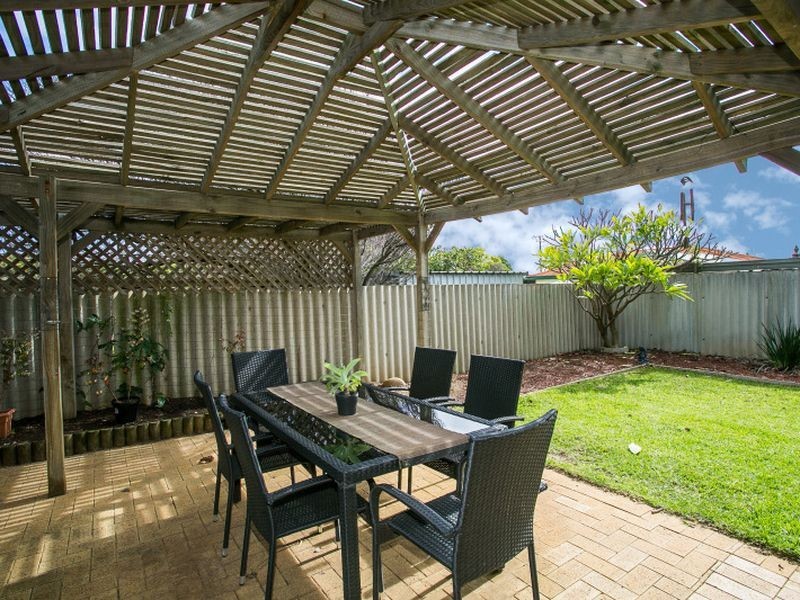 3 Clements Grove, Armadale WA 6112
