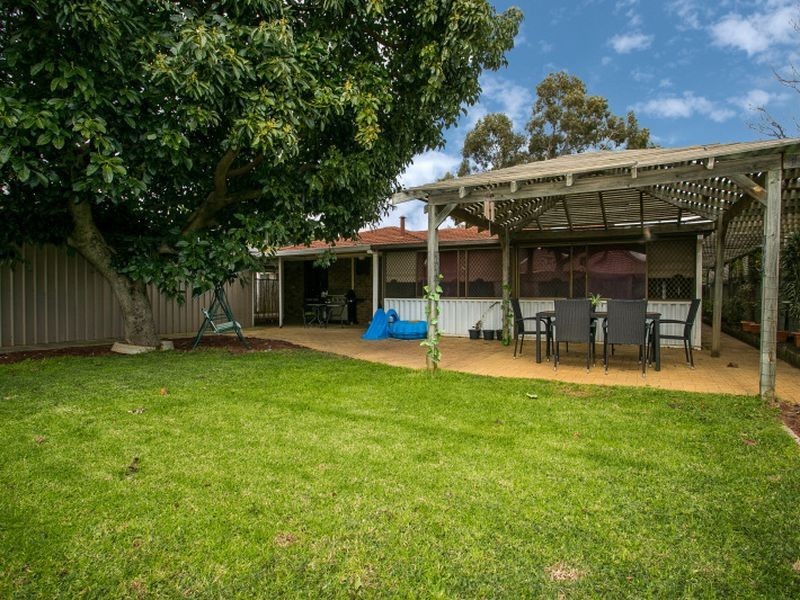 3 Clements Grove, Armadale WA 6112
