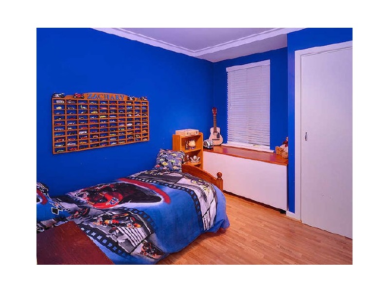 19 Derry Avenue, Mount Nasura WA 6112