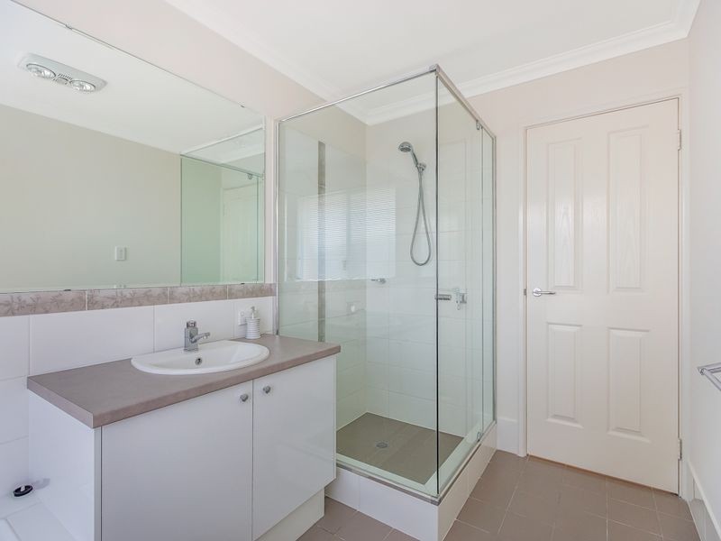8 Hazewinkel Gardens, Champion Lakes WA 6111