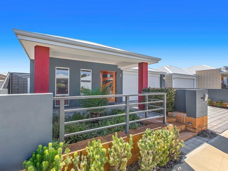 8 Hazewinkel Gardens, Champion Lakes WA 6111