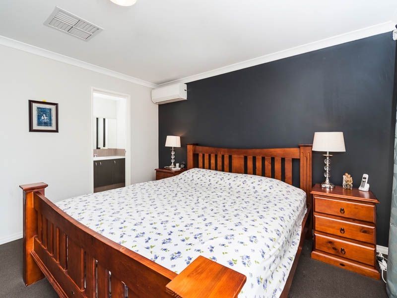 5 Lamar Court, Success WA 6164