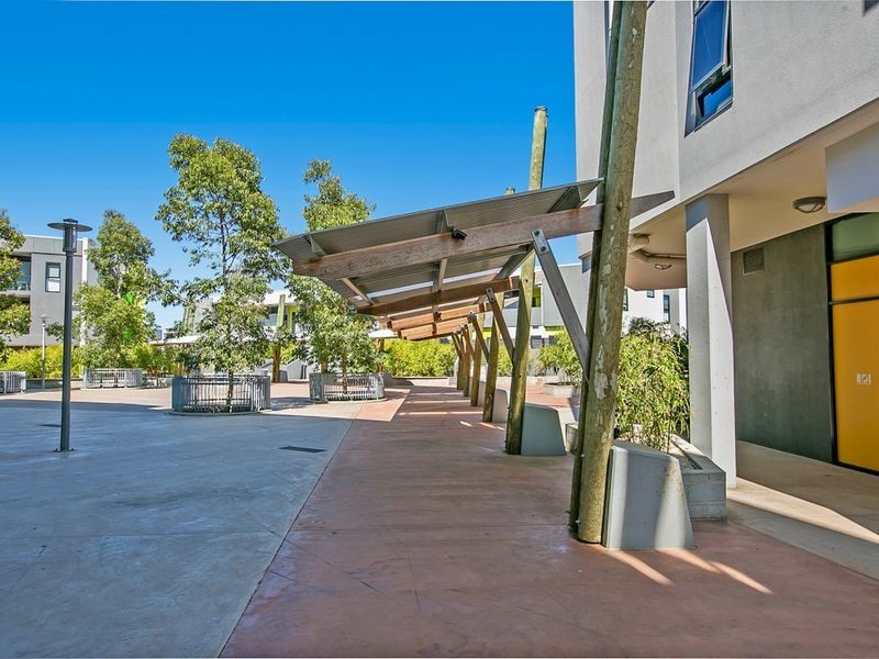 18/20 Signal Terrace, Atwell WA 6164