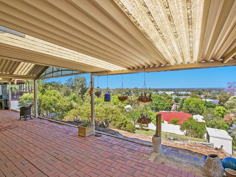 22 Derry Avenue, Mount Nasura WA 6112