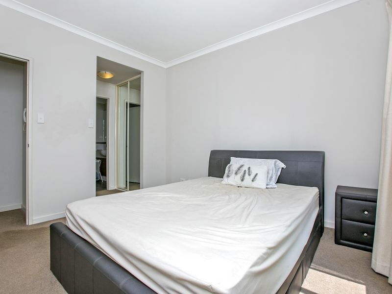 3/9 Ibera Way, Success WA 6164