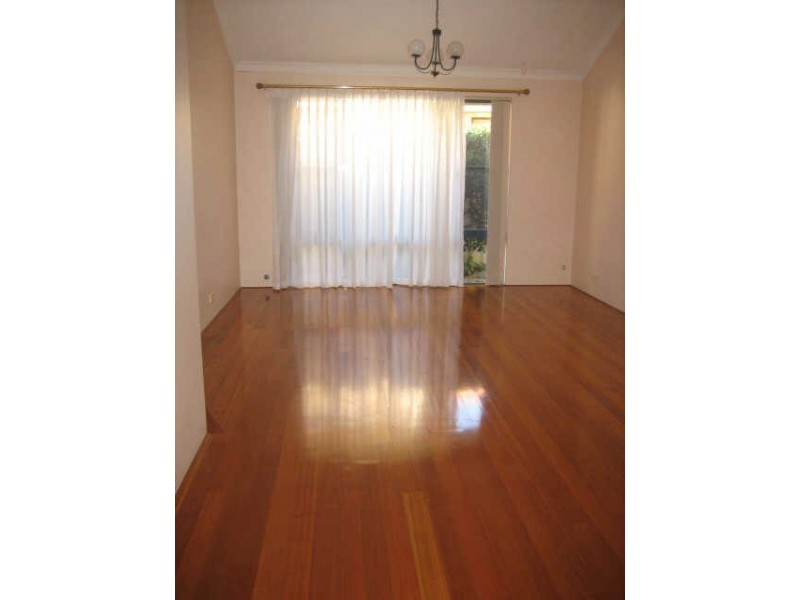 16 Kooralbyn Valley Crescent, Jandakot WA 6164