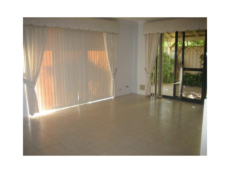 16 Kooralbyn Valley Crescent, Jandakot WA 6164