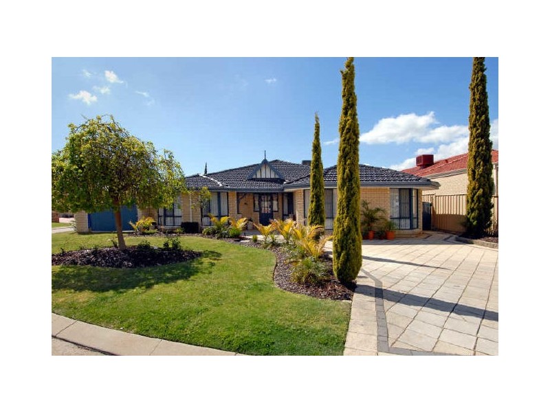 24 Riversdale Pass, Jandakot WA 6164