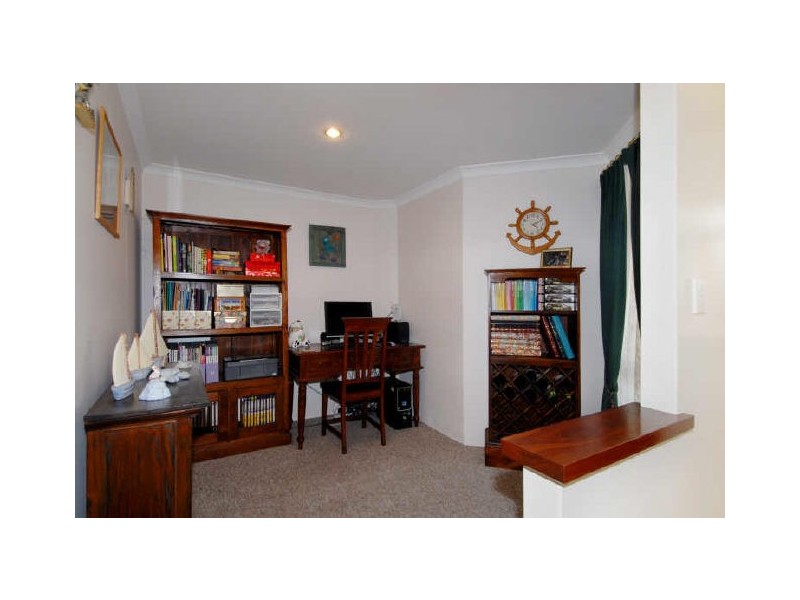 24 Riversdale Pass, Jandakot WA 6164