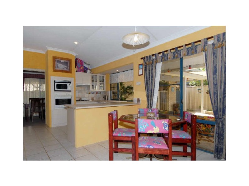 24 Riversdale Pass, Jandakot WA 6164