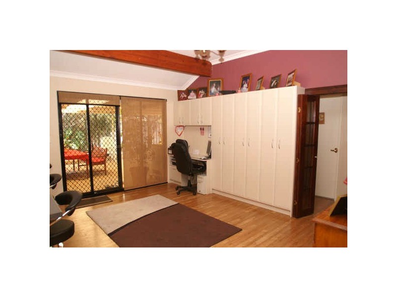 136 Brenchley Drive, Atwell WA 6164