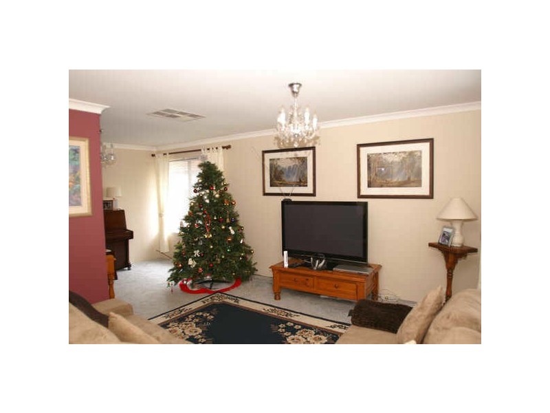 136 Brenchley Drive, Atwell WA 6164