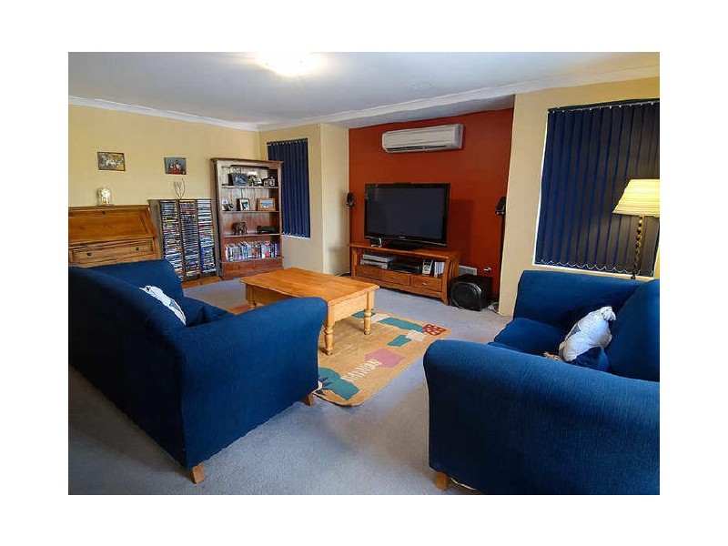 17/18 Serenity Parkway, Hammond Park WA 6164