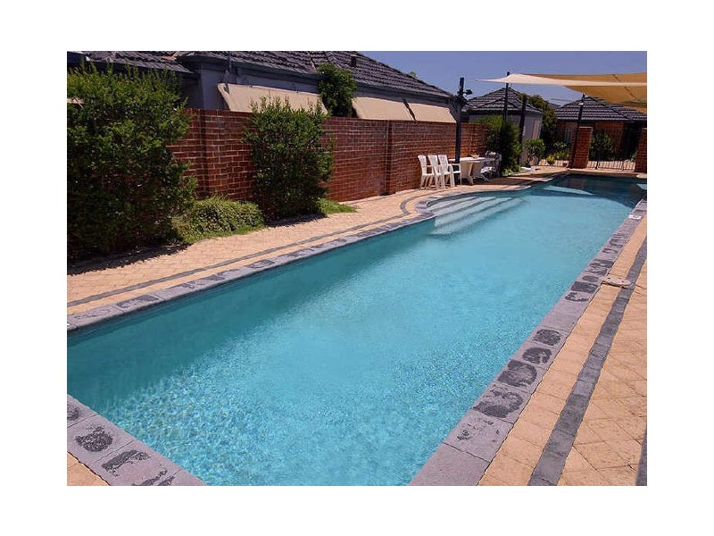 17/18 Serenity Parkway, Hammond Park WA 6164