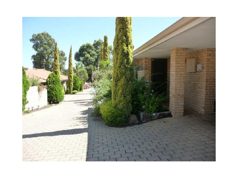 11/12 Phillmore Crescent, Kardinya WA 6163