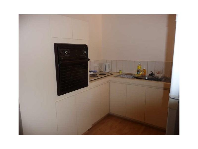11/12 Phillmore Crescent, Kardinya WA 6163