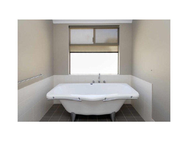 25 Susetta Approach, Success WA 6164