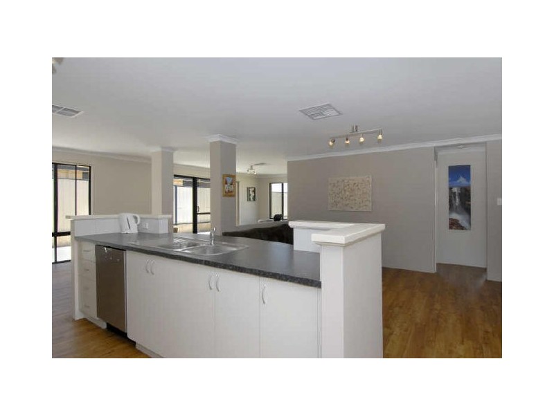 25 Susetta Approach, Success WA 6164