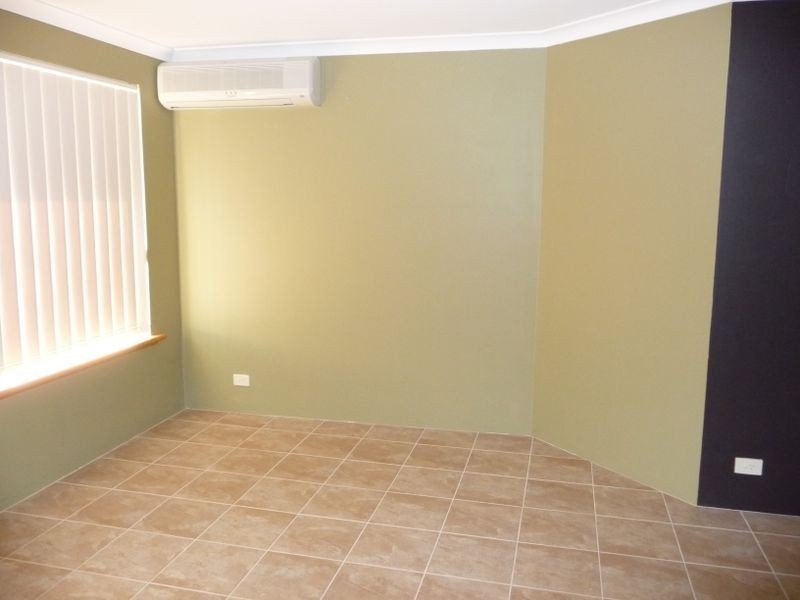 212 Glen Iris Drive, Jandakot WA 6164