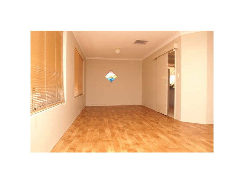 25 Veneta Circuit, Atwell WA 6164