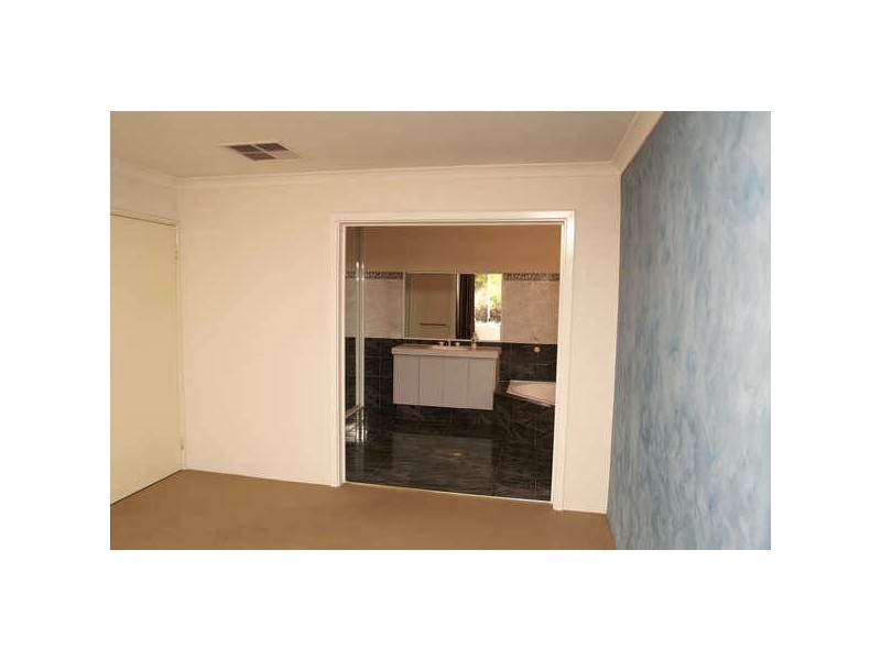 25 Veneta Circuit, Atwell WA 6164