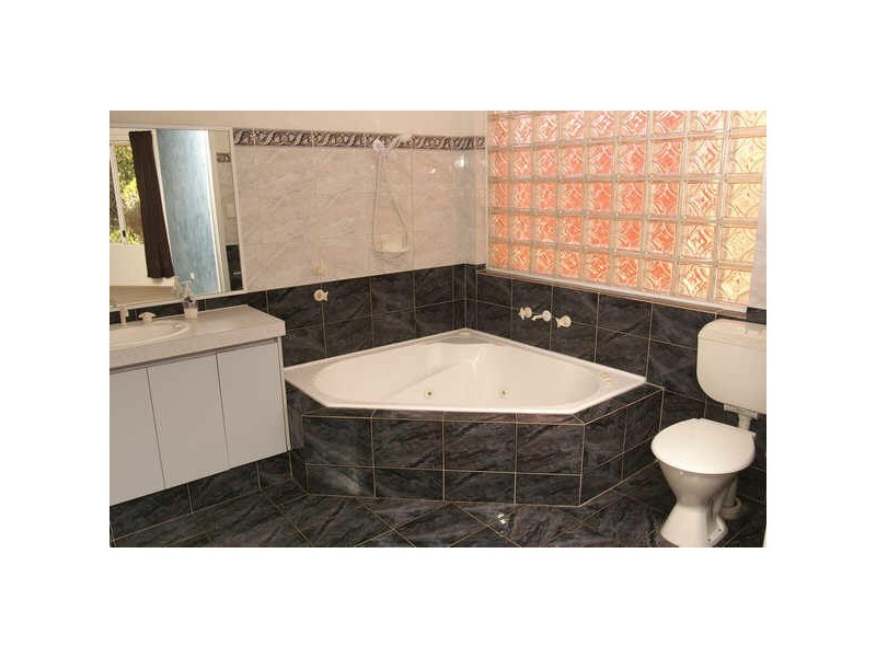 25 Veneta Circuit, Atwell WA 6164