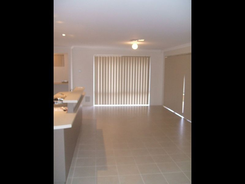 2 Wisely Court, Aubin Grove WA 6164