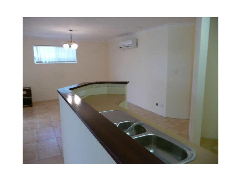 4 Barcroft Court, Atwell WA 6164