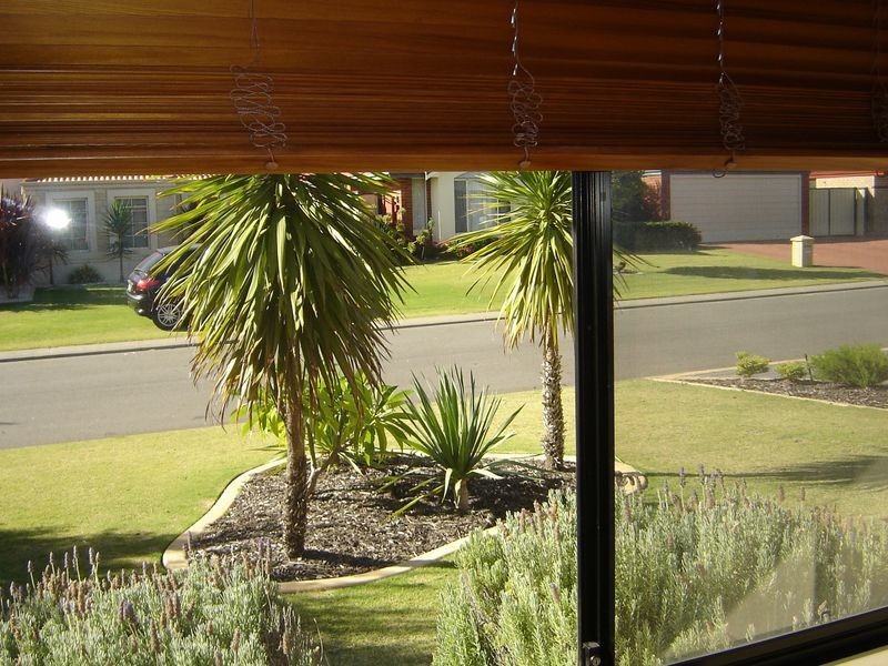 14 Monroe Turn, Success WA 6164