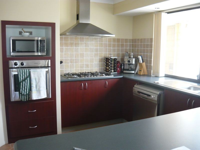 14 Monroe Turn, Success WA 6164