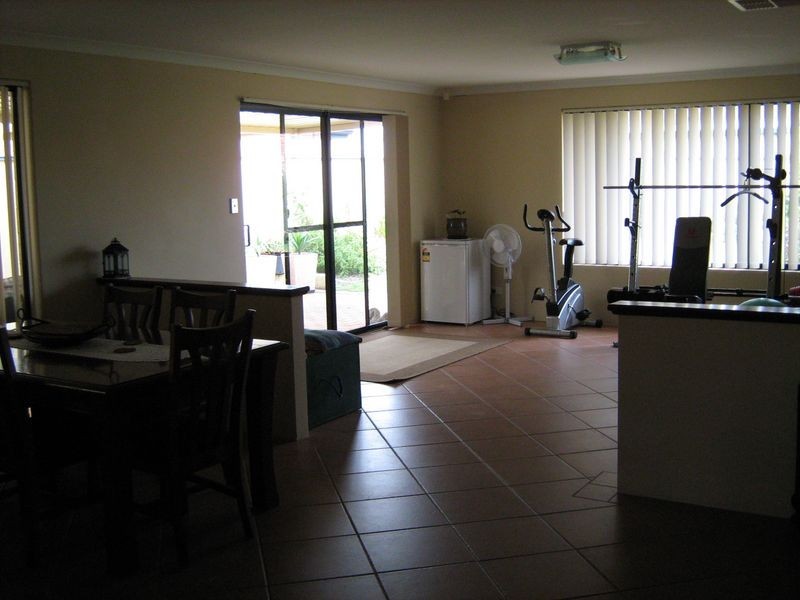 14 Monroe Turn, Success WA 6164