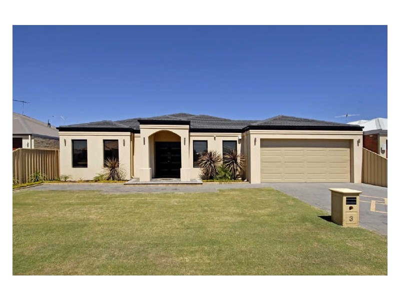 3 Tongaroo Boulevard, Success WA 6164