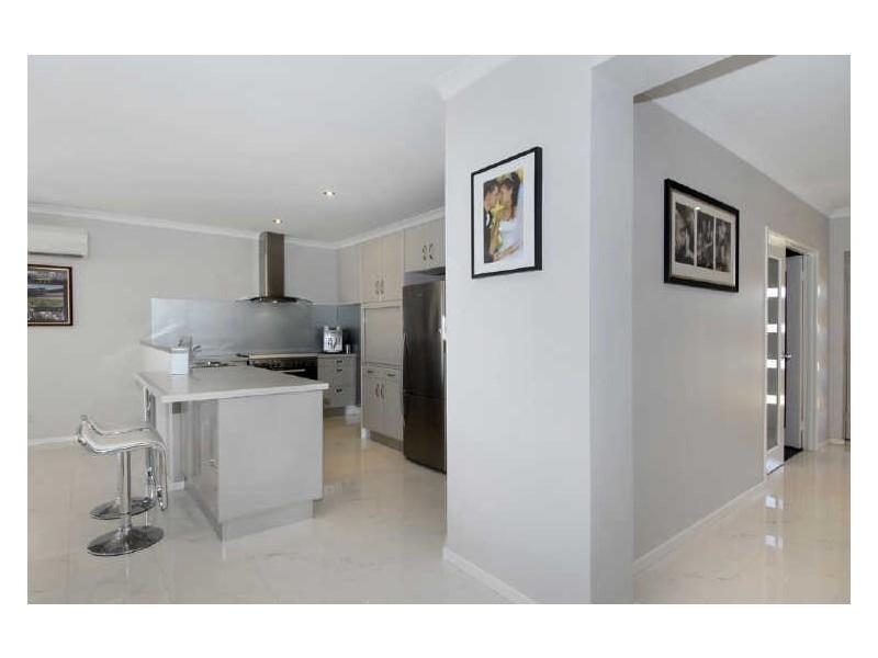 3 Tongaroo Boulevard, Success WA 6164