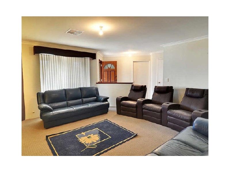 6 Manna Court, South Lake WA 6164