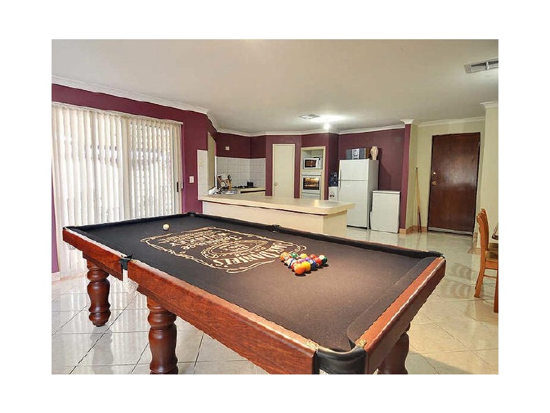 6 Manna Court, South Lake WA 6164