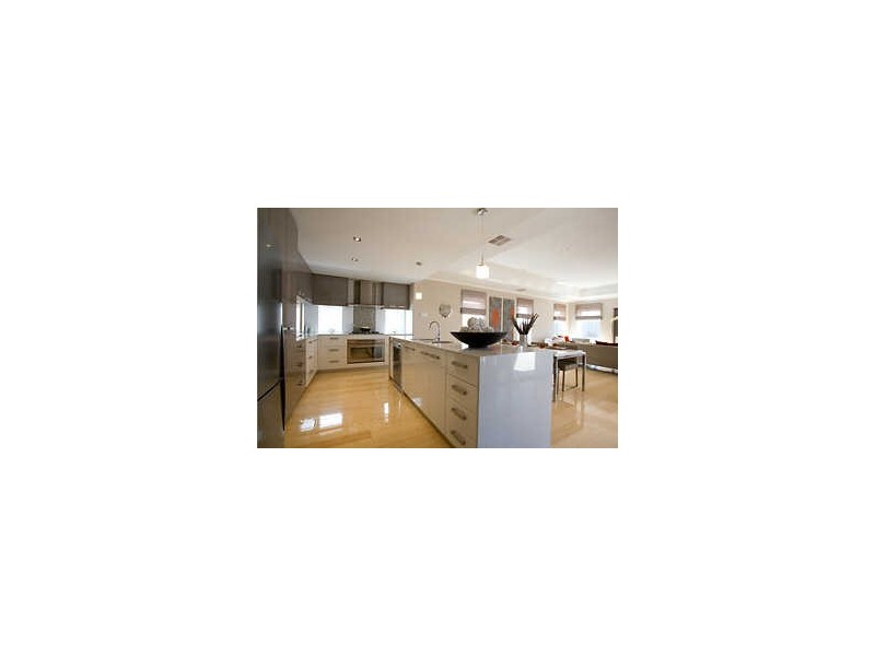 25 Glenariff Boulevard, Canning Vale WA 6155