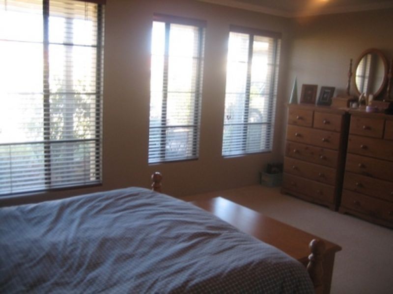 74 Folland Parade, Atwell WA 6164