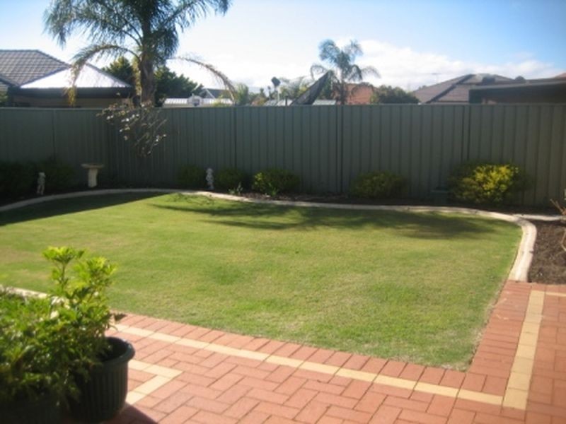 74 Folland Parade, Atwell WA 6164