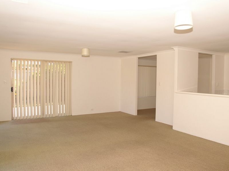 21 O’Farrell Close, Atwell WA 6164