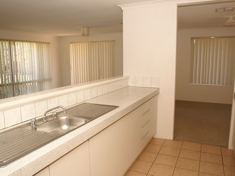 21 O’Farrell Close, Atwell WA 6164