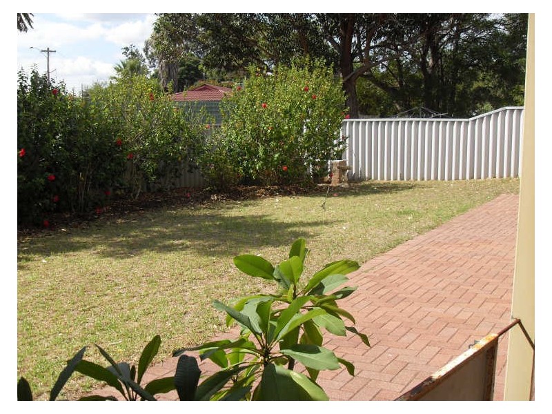 48 Cowan Street, Armadale WA 6112