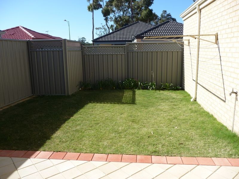 17 Lyndhurst Crescent, Wellard WA 6170