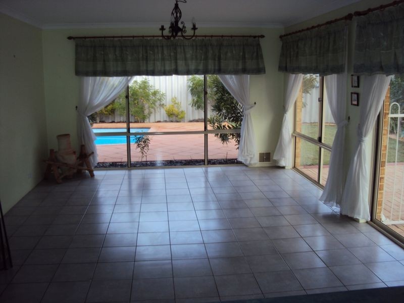 1 Ling Court, Atwell WA 6164