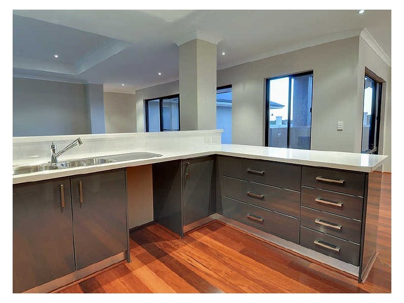 37 Armand Drive, Aubin Grove WA 6164
