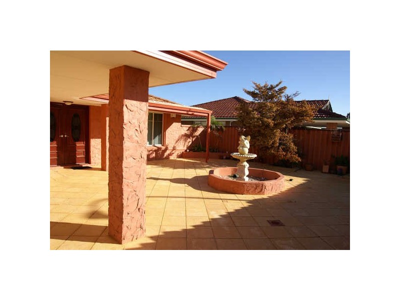 10 Shadwell Retreat, Atwell WA 6164