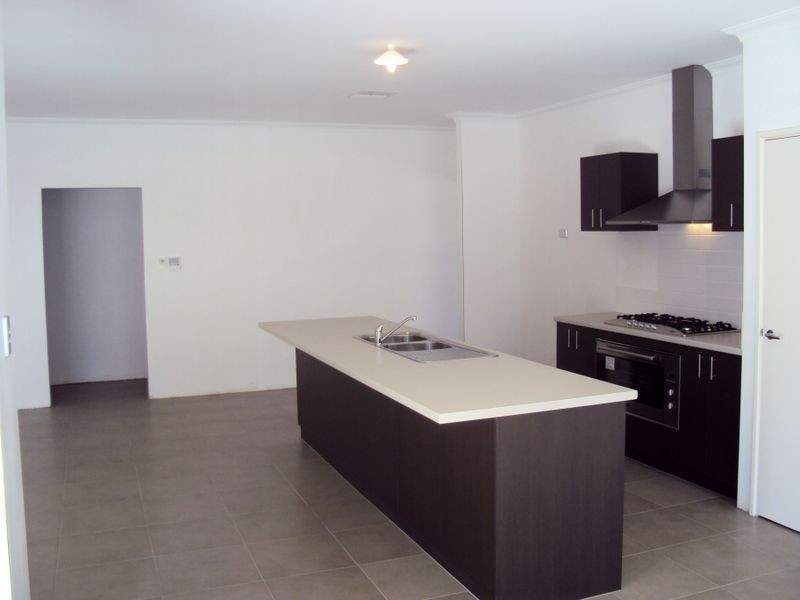 13 Seville Way, Aubin Grove WA 6164