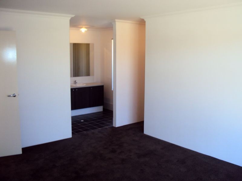 13 Seville Way, Aubin Grove WA 6164